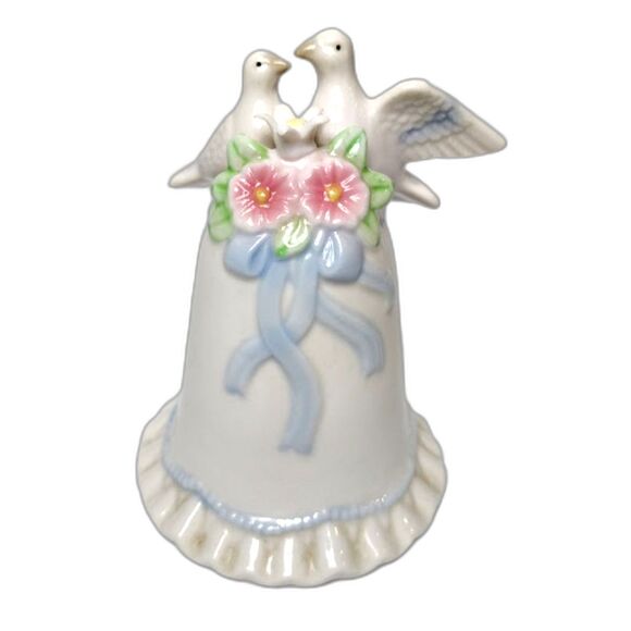 K’s Collection White Doves Porcelain Bell w/ Flowers Ribbon 5.5 Inch - Picture 1 of 4
